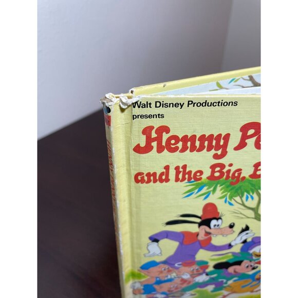 Vintage 1978 Henny Penny and the Big Bad Wolf Children's Book - Picture 2 of 4